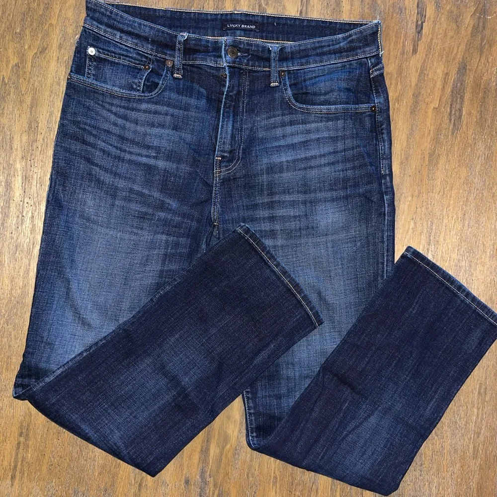 Men’s Lucky Brand Dark Wash Jeans. Size 34x32. - Picture 1 of 4